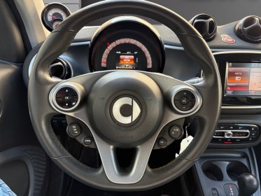Smart fortwo coupe 0.9 90 ch  ba6 prime-45730 kms-sieges cuir chauffant-toit panoramique-jantes alu 16 pouces occasion...