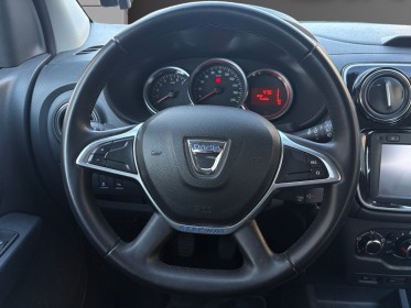 Dacia lodgy blue dci 115 7 places sl techroad  garantie 12mois occasion simplicicar lyon nord simplicicar simplicibike france