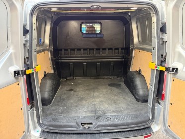 Ford transit custom fourgon 290 l1h1 2.0 ecoblue 185 bva sport boite auto sieges chauffants carplay barres retractables......