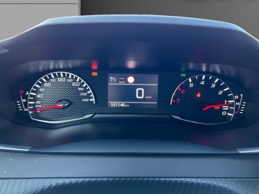 Peugeot 2008 1.2 100 ss bvm6 allure carplay suivi complet peugeot distribution à jour garantie 12 mois occasion simplicicar...
