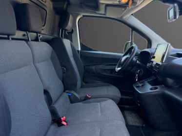 Citroen berlingo hdi 130cv-diesel-boite auto-attelage-galerie-camera-carplay occasion simplicicar salon de provence...