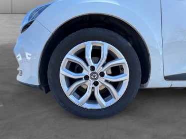 Renault clio iv business dci 90 e6c edc business occasion simplicicar besanÇon simplicicar simplicibike france