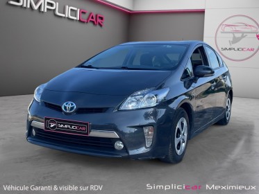 Toyota prius rechargeable plug-in hybrid 136h dynamic garantie 12 mois occasion simplicicar meximieux simplicicar...