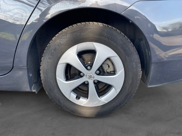 Toyota prius rechargeable plug-in hybrid 136h dynamic garantie 12 mois occasion simplicicar meximieux simplicicar...