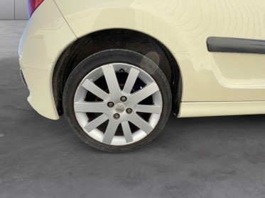 Peugeot 207 cc 1.6 vti 16v 120ch feline entretien complet garantie 12 mois occasion simplicicar royan simplicicar...