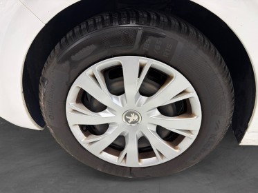 Peugeot 208 affaire bluehdi 100 ss bvm5 premium garantie 12 mois occasion simplicicar amiens  simplicicar simplicibike france