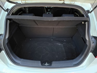 Kia rio 1.1 crdi 75 isg série limitée urban chic occasion simplicicar les sables-d'olonne simplicicar simplicibike france