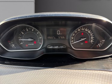 Peugeot 208 1.2 puretech 82ch bvm5 style radar de recul régulateur de vitesse distribution ok garantie 12 mois occasion...