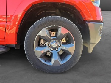 Dodge ram 1500 big horn v8 5.7l 395ch flexfuel - carplay - sièges/volant chauffants - reprise possible occasion simplicicar...