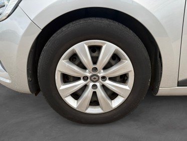 Renault clio v blue dci 85 business garantie 12 mois occasion simplicicar lyon nord simplicicar simplicibike france