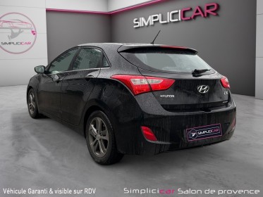 Hyundai i30 sw 1.6 crdi 110 blue drive intuitive / climatisation / radars arriÈres / bluetooth / factures / garantie 12 mois...