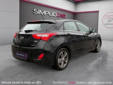Hyundai i30 sw 1.6 crdi 110 blue drive intuitive / climatisation / radars arriÈres / bluetooth / factures / garantie 12 mois...