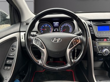 Hyundai i30 sw 1.6 crdi 110 blue drive intuitive / climatisation / radars arriÈres / bluetooth / factures / garantie 12 mois...