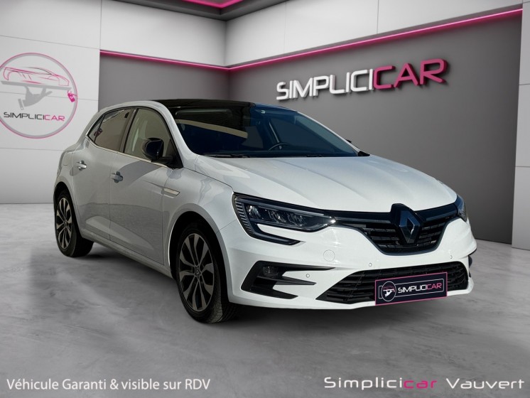 Renault megane iv berline tce 140 edc techno camera de recul carplay garantie 12 mois occasion simplicicar lunel simplicicar...
