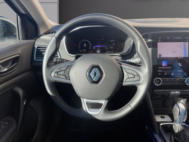 Renault megane iv berline tce 140 edc techno camera de recul carplay garantie 12 mois occasion simplicicar lunel simplicicar...