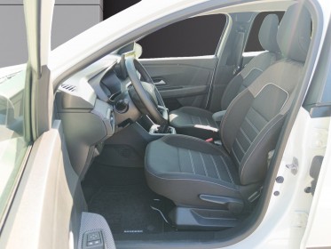 Dacia sandero 1.0 tce 90ch stepway expression / faible kilométrage / 2045 kms  / neuve occasion réunion ville st pierre...