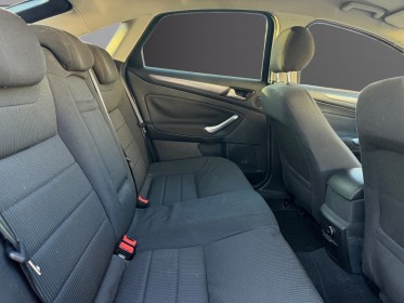 Ford mondeo 2.0 tdci 140 - climatisation bi-zone - bluetooth - distribution ok - radar av/ar - régulateur de vitesse...