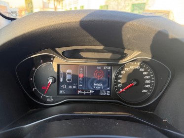 Ford mondeo 2.0 tdci 140 - climatisation bi-zone - bluetooth - distribution ok - radar av/ar - régulateur de vitesse...