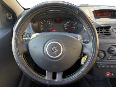 Renault clio iii 1.2 16v 75ch zen/ clim/ idéal jeune permis--- occasion simplicicar orgeval  simplicicar simplicibike france