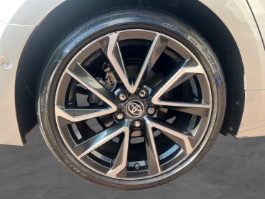 Toyota corolla touring sports hybride my21 184h gr sport carplay toit panoramique caméra très bon état garantie toyota...