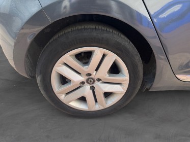 Renault clio v blue dci 85 zen radar de recul entretient a jour garantie 12 mois occasion simplicicar le raincy simplicicar...