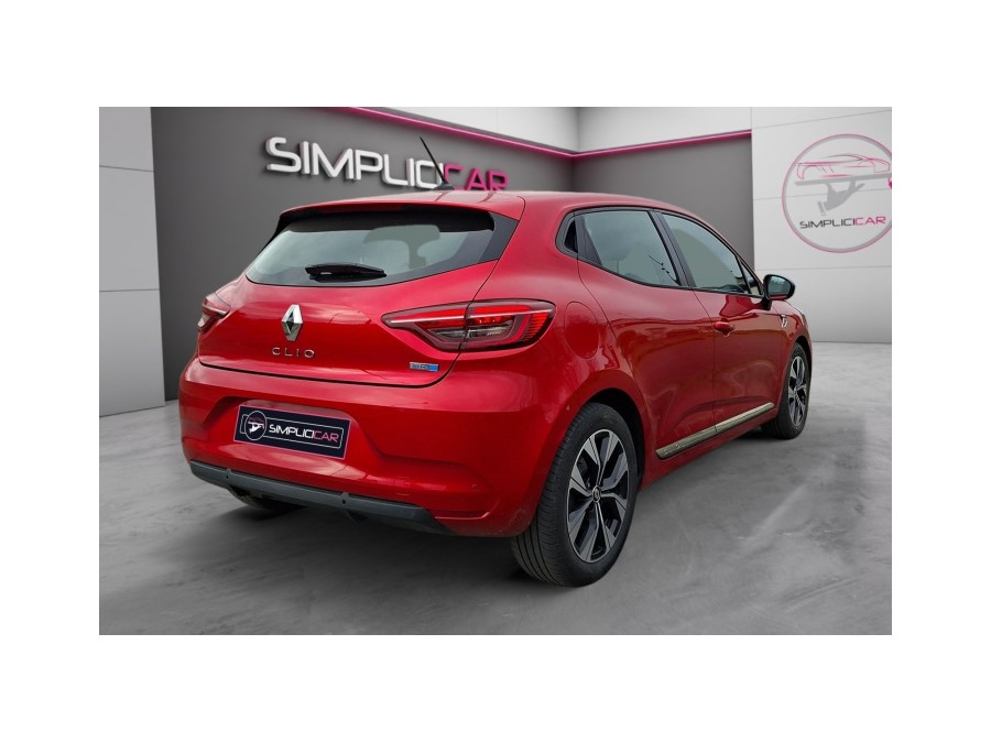 RENAULT d'occasion CLIO 1.6 E-TECH 145 EQUILIBRE de 2022 Champigny