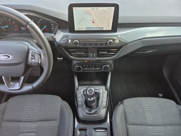 Ford focus active 1.0 ecoboost 125 ss active garantie 12 mois occasion simplicicar angers simplicicar simplicibike france