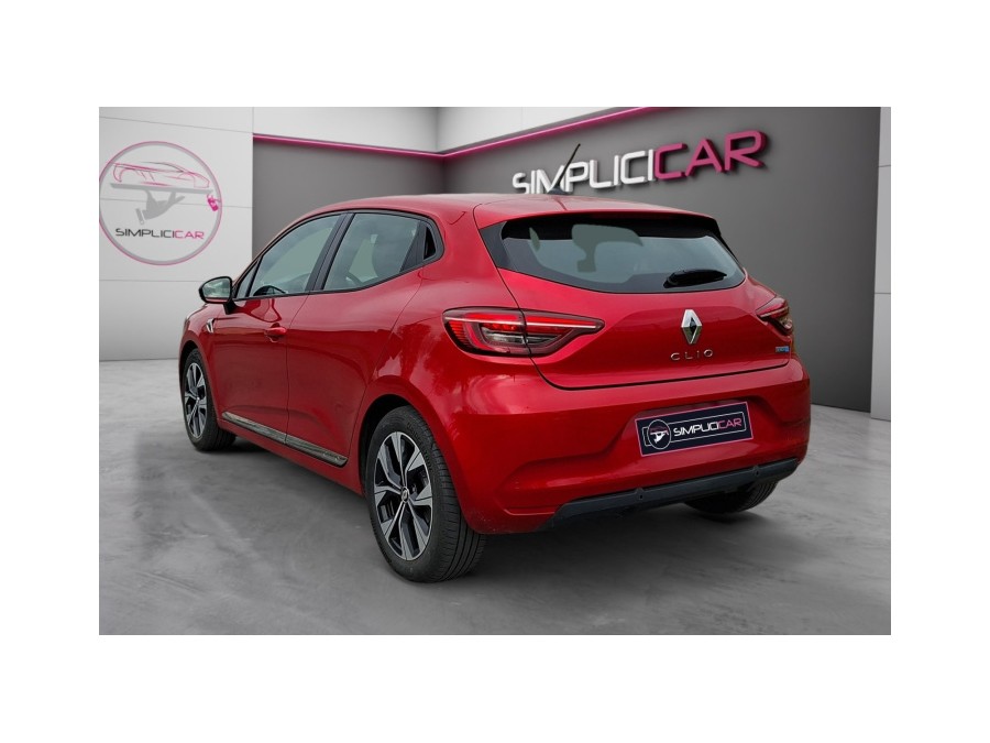 RENAULT d'occasion CLIO 1.6 E-TECH 145 EQUILIBRE de 2022 Champigny
