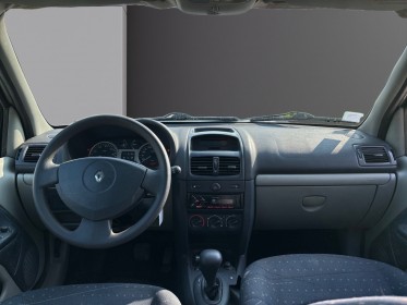 Renault clio 1.4i 16v expression proactive a - boite automatique - toit panoramique occasion simplicicar lagny  simplicicar...