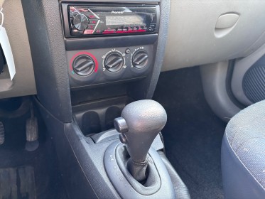 Renault clio 1.4i 16v expression proactive a - boite automatique - toit panoramique occasion simplicicar lagny  simplicicar...