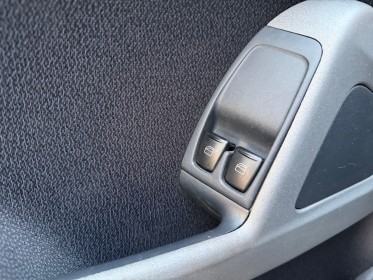 Smart fortwo 71ch toit panoramique vitres Électrique garantie 12 mois occasion paris 17ème (75)(porte maillot) simplicicar...