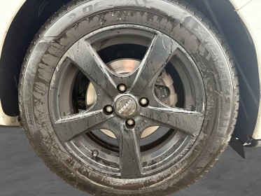 Renault clio iv dci 90 energy eco2 expression 90g toit panoramique/distribution ok/garantie 12mois occasion simplicicar lyon...