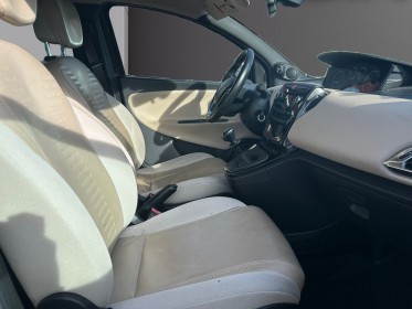 Lancia ypsilon 1.2 8v 69 ch stopstart gold / garantie 12 mois occasion simplicicar rouen simplicicar simplicibike france