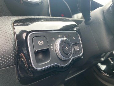 Mercedes classe a 200 7g-dct amg line / distribution a chaine / vehicule garantie 12 mois occasion simplicicar toulon ouest...