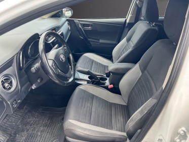 Toyota auris hybride 136h tendance occasion simplicicar toulon ouest simplicicar simplicibike france