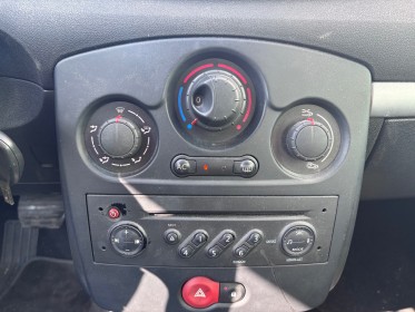 Renault clio iii 1.6 16v 110 confort pack clim dynamique a occasion simplicicar lagny  simplicicar simplicibike france