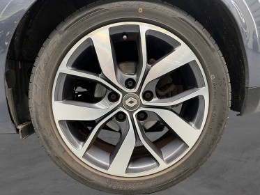 Renault megane iv berline tce 130 energy edc intens - camÉra de recul - feux auto - suivi complet - full led occasion...