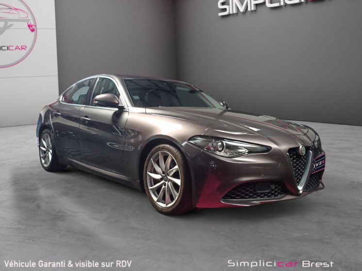 Alfa romeo giulia 2.2 150 ch at8 super garantie 12 mois occasion simplicicar brest simplicicar simplicibike france