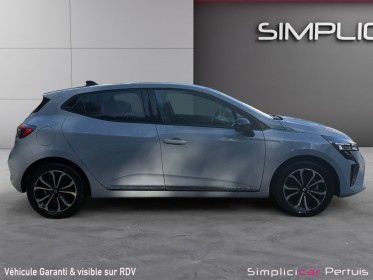 Renault clio v nouvelle e-tech full hybrid 145 pack techno jantes alu gps caméra de recul garantie constructeur occasion...