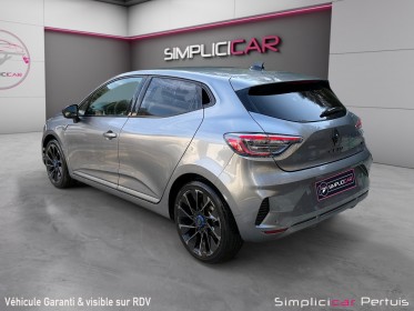 Renault clio v nouvelle alpine e-tech full hybrid 145 esprit alpine sono bose jantes alu gps caméra de recul grand écran......