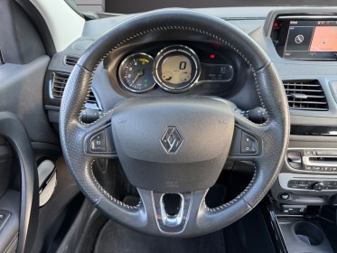 Renault megane iii estate estate iii 1.5 dci 110 bose edition edc caméra de recul attelage bluetooth distri neuve vidange...