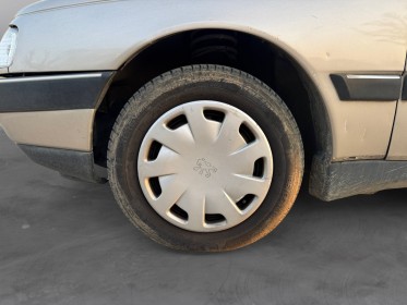Peugeot 405 2.0i sri vitres électriques sièges velours garantie 12 mois occasion simplicicar mery-sur-oise simplicicar...