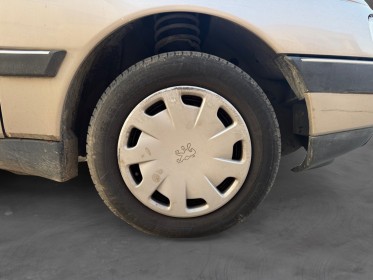 Peugeot 405 2.0i sri vitres électriques sièges velours garantie 12 mois occasion simplicicar mery-sur-oise simplicicar...