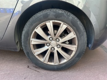 Peugeot 308 1.2 puretech 110ch ss bvm5 bc active distribution neuve garantie 12 mois occasion simplicicar le raincy...