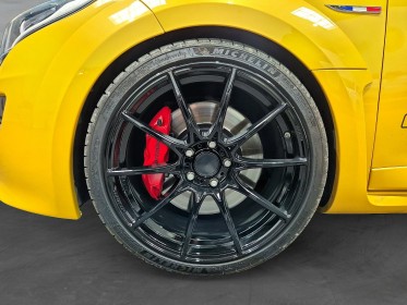 Renault megane iii coupe 2.0 16v 265 ss rs - châssis cup - rs monitor - bose occasion simplicicar lyon ouest simplicicar...