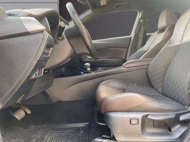 Toyota c-hr hybride 122h distinctive occasion simplicicar lagny  simplicicar simplicibike france
