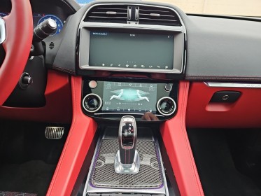 Jaguar f-pace 5.0 v8 550   supercharged awd bva8 svr - entretien jaguar - toit ouvrant - sieges chauffants - parfait etat...