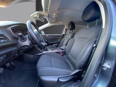 Renault megane iv estate tce 140 fap limited  garantie 12 mois occasion simplicicar toulon ouest simplicicar simplicibike...