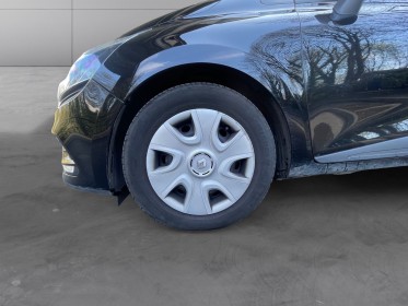 Renault clio iv societe clio  dci 75 energy air climatisation - regulateur de vitesse-vitres teintees -2 places- tva......