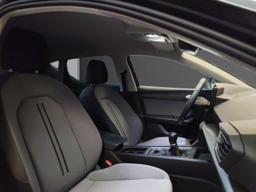 Seat leon 1.0 tsi 110 bvm6 style business car play caméra radars av/ar occasion simplicicar saint-jean simplicicar...